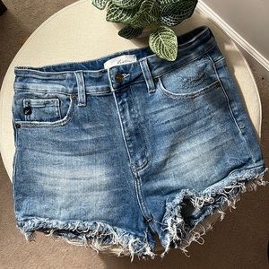 KanCan Frayed Shorts *Stretchy*